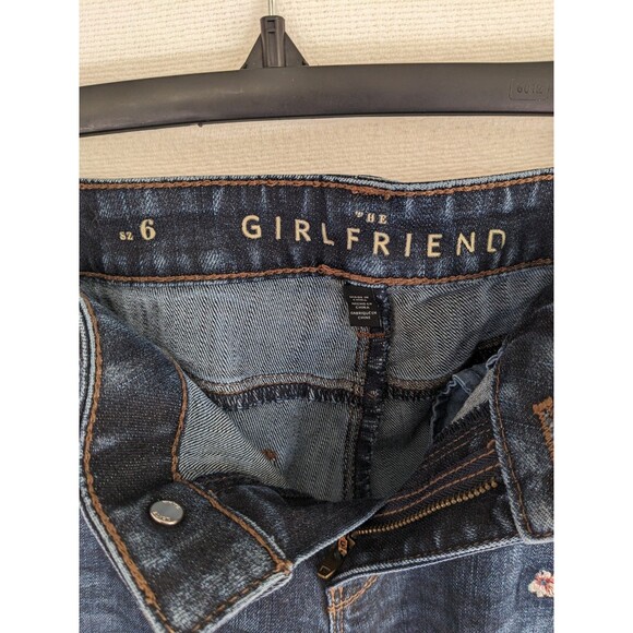 White House Black Market Girlfriend Jeans Floral Embroidery Low Rise Sz 6 Denim - Picture 7 of 10